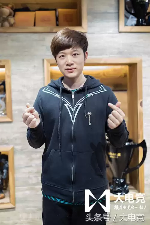 lol4周年电竞老司机　lol我的老婆是职业选手-第1张